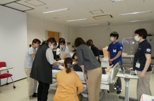 支援者研修の様子